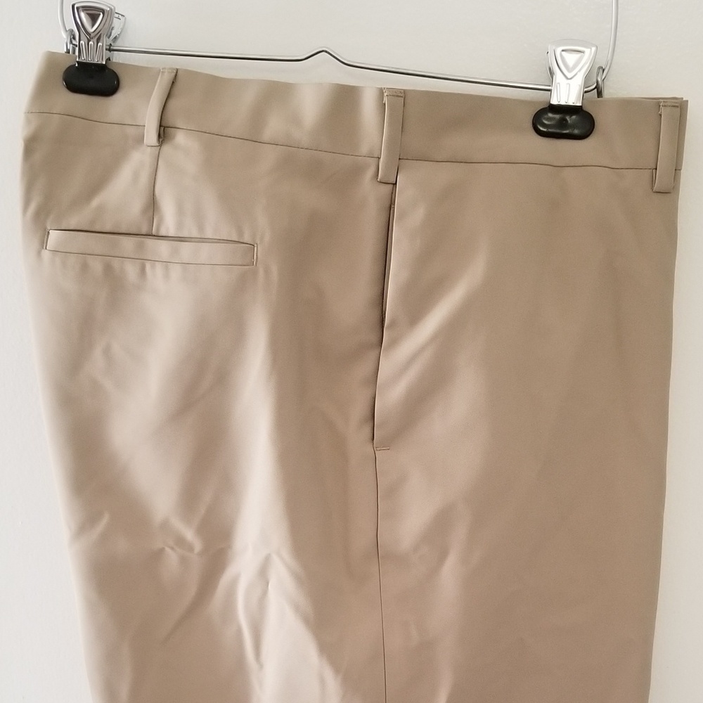 Men's Pro Tour Khaki Golf Shorts